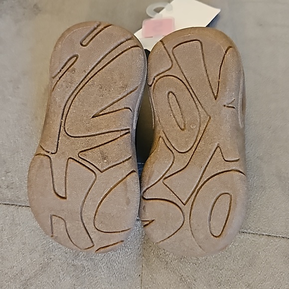 NWT OshKosh B'gosh Toddler Boy's Everplay Flexible Outsole Bump Sandals: 5T - Picture 6 of 9